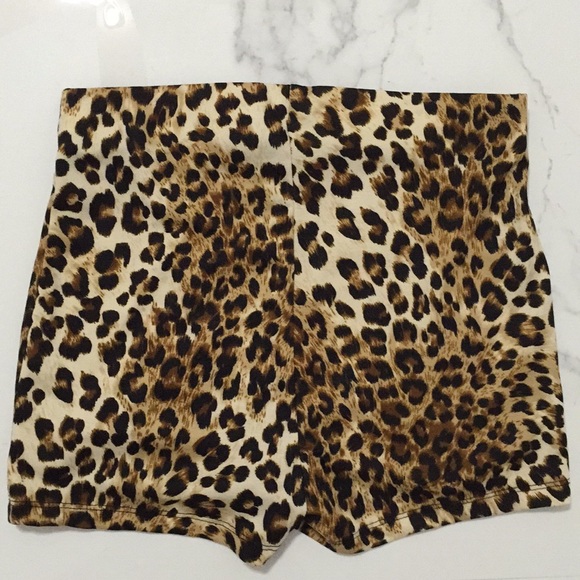 Leopard high waisted shorts - Picture 7 of 7